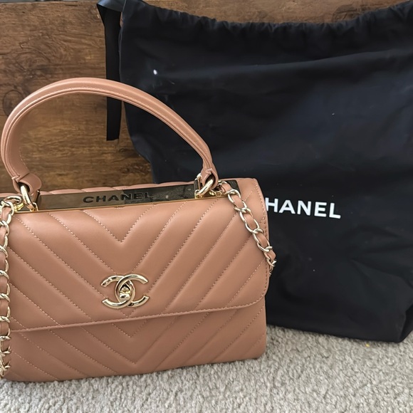 Chanel Bag - Picture 1 of 4